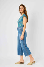 Load image into Gallery viewer, High Waisted Braided Judy Blue Crop