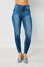 Load image into Gallery viewer, Classic Skinny With Tummy Control Judy Blue 👖